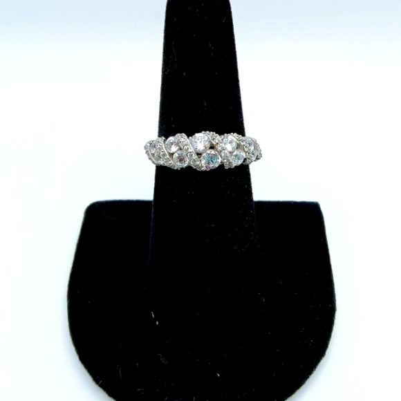 Sterling Silver Cubic Zirconia Cluster Twist Band Ring *NEW* - Picture 5 of 16